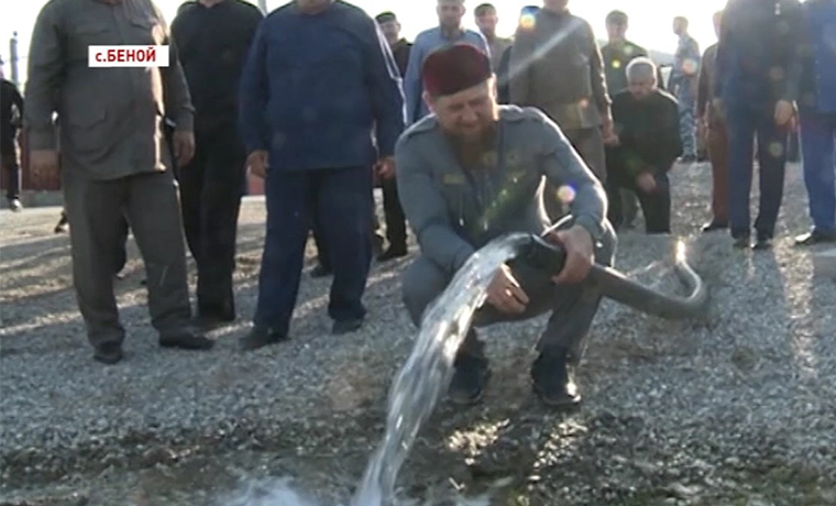 В селе Беной открыли новую водопроводную линию