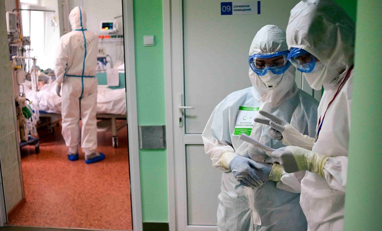 За сутки в России выявили 15 038 случаев заражения коронавирусом