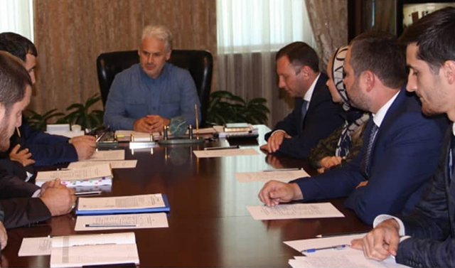 Муслим Хучиев провел рабочую встречу с заместителем руководителя ФАС РФ Сергеем Пузыревским