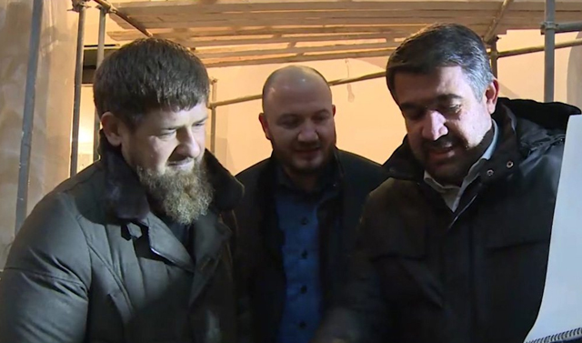 Рамзан Кадыров посетил строительную площадку Дома торжеств в Грозном