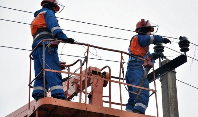 Сотрудники «Чеченэнерго» восстанавливают энергоснабжение в районах республики, обесточенных из-за снегопада