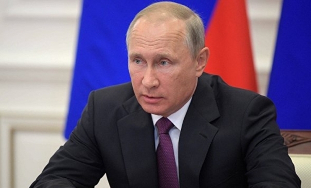 Владимир Путин поручил сократить срок эксплуатации пассажирских вертолетов