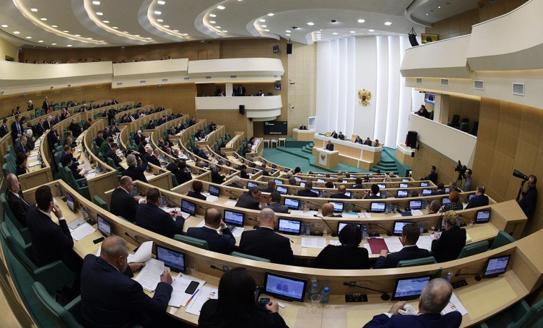 Совфед одобрил закон о праве женщин, находящихся в отпуске по уходу за ребенком, проходить дополнительное обучение