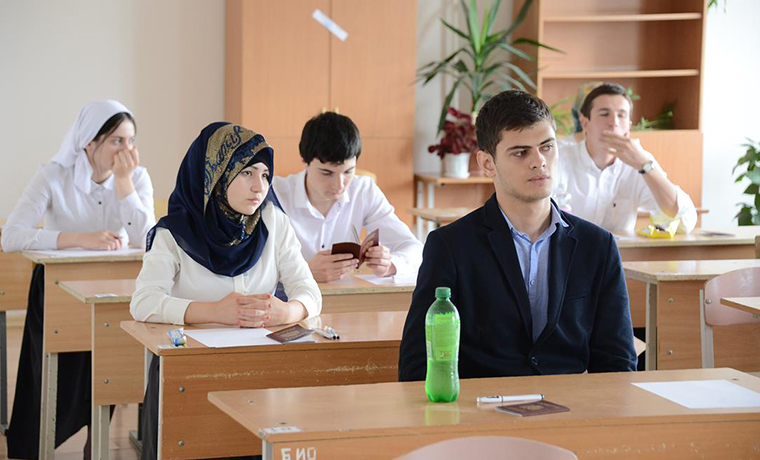 В 2017 году чеченские школьники сдали ЕГЭ на 15% лучше, чем в прошлом году