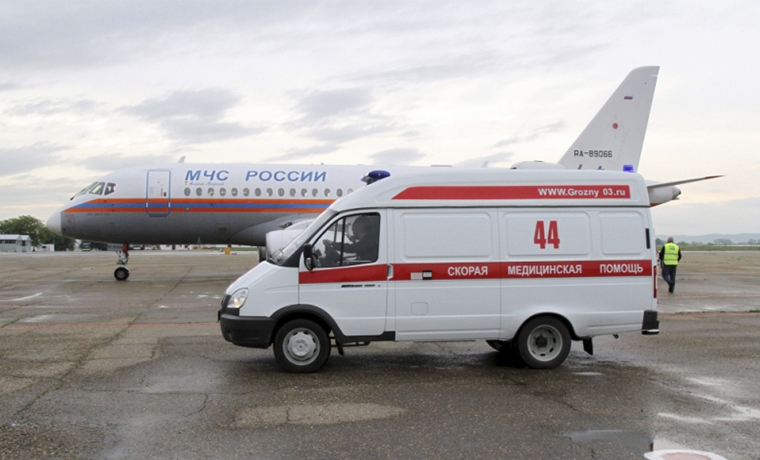 Борт МЧС России доставил на лечение в Нижний Новгород тяжелобольного жителя Грозного