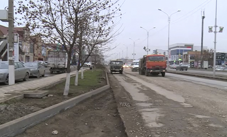 Реконструкция улицы Назарбаева в Грозном близится к завершению 
