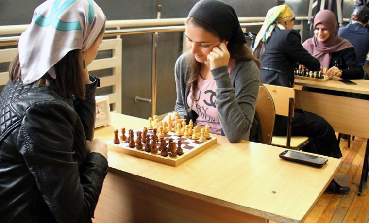 В Грозном прошли турниры по шахматам и шашкам в рамках IV Республиканской студенческой Универсиады
