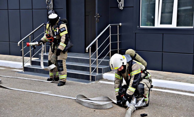 В Управлении Росгвардии по Чеченской Республике прошли пожарно-тактические учения