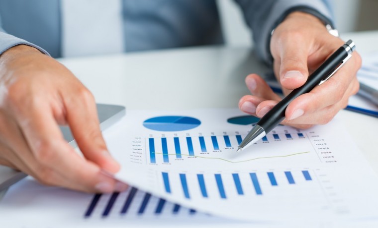 О преимуществах молодых сотрудников рассказали россияне