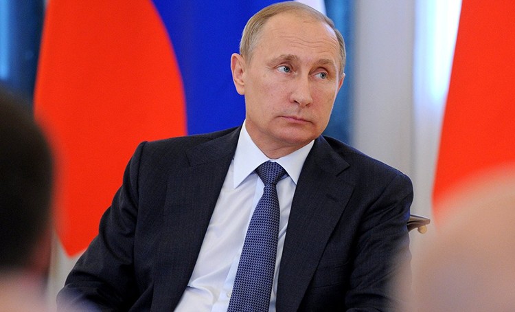 Владимир Путин в 18-й раз пообщается с россиянами в формате прямой линии