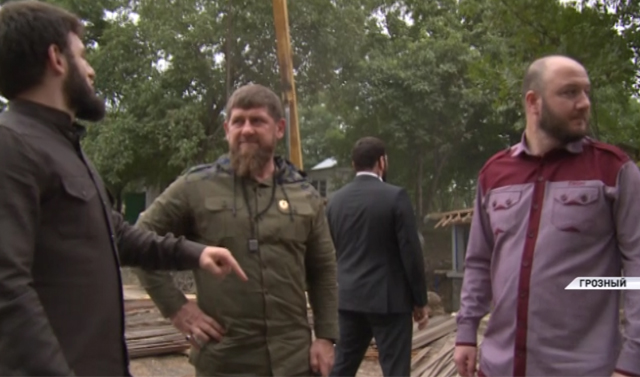 Рамзан Кадыров проверил ход строительно-восстановительных работ на 35-м и 56-м участках Грозного