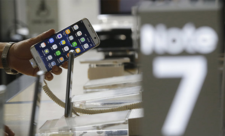 В целях безопасности Samsung просит владельцев Galaxy Note 7 перестать ими пользоваться