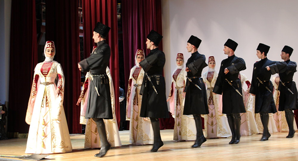 Сольный концерт ансамбля «Алан» открыл XVIII фестиваль российского искусства в Каннах