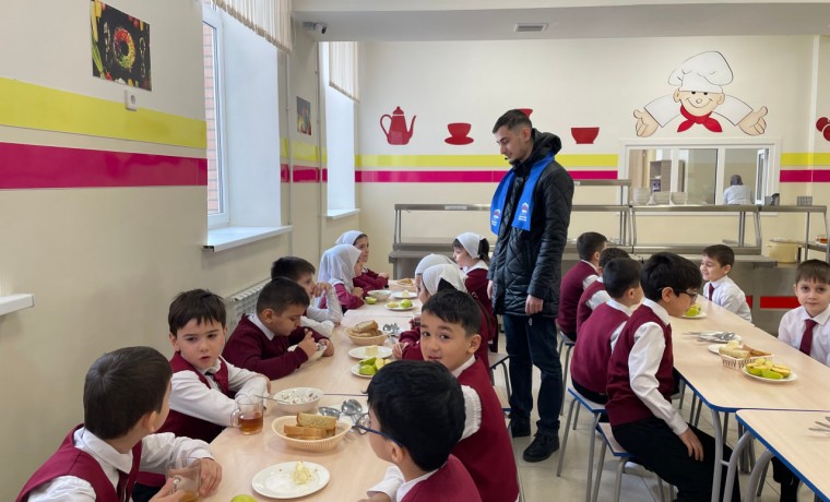 «Единая Россия» проверила качество питания в школах Чеченской Республики