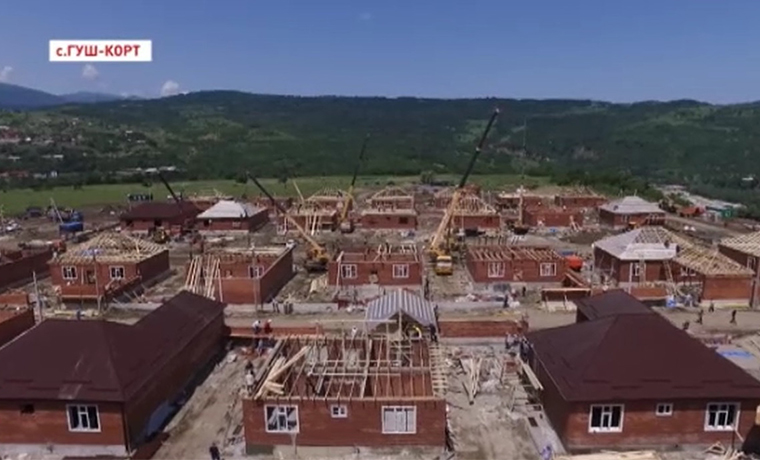 В Шатойском районе идет строительство домов для семей, пострадавших от оползней