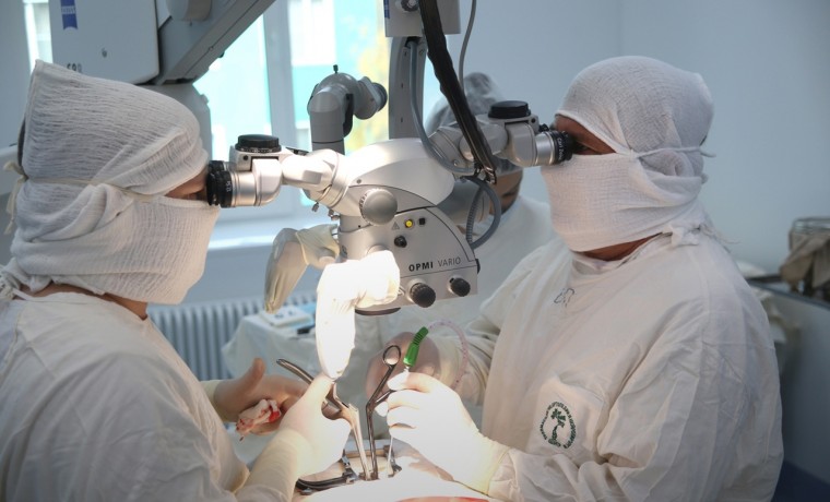 Якутские нейрохирурги освоили передовой метод лечения межпозвоночных грыж