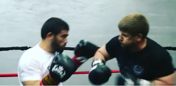 Рамзан Кадыров получил травму во время тренировки по боксу