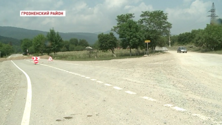 В Шатойском районе продолжается реконструкция дороги на 61 километре трассы Грозный - Итум-Кали