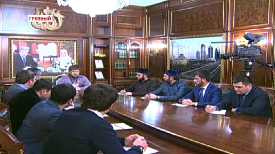 Р.Кадыров встретился с представителями молодежных организаций