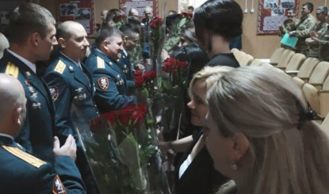 В Объединенной группировке войск (сил) на Северном Кавказе отметили Международный женский день