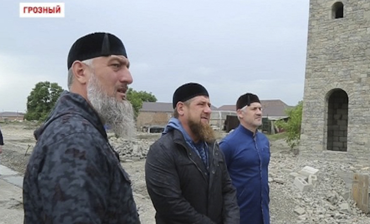 Рамзан Кадыров ознакомился с ходом работ на улицах Ханкальская и Узуева