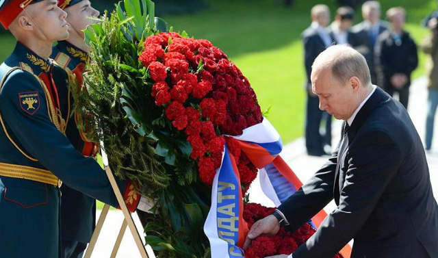 Владимир Путин возложит цветы к Вечному огню 9 мая и обратится к россиянам