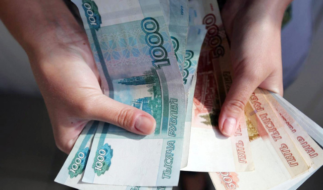Еще 35 млрд рублей выделит кабмин на пособия по безработице