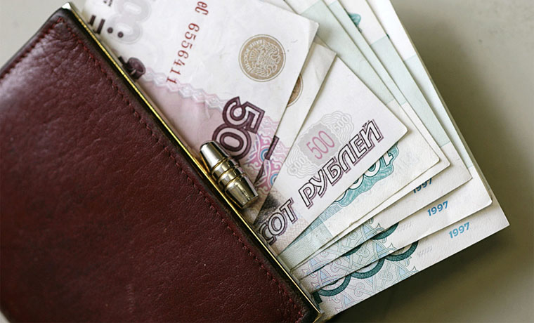 Правительство России рассмотрело законопроект запрещающий работодателям задерживать зарплаты
