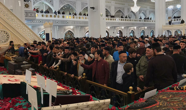В Чечне выставлены реликвии Пророка Мухаммада ﷺ