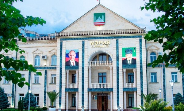 Мэрия Грозного призвала жителей поддерживать чистоту на придомовой территории