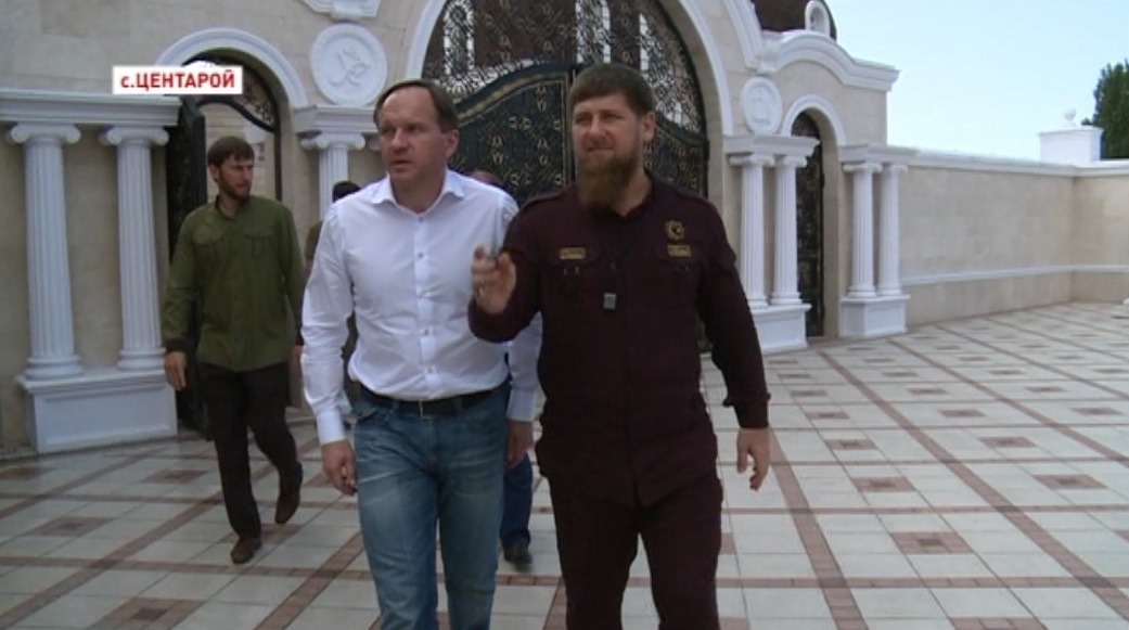 Рамзан Кадыров вместе со Львом Кузнецовым побывали в селениях Саясан и Центарой