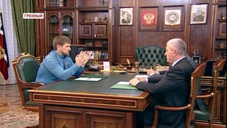 Р. Кадыров обсудил вопросы подготовки к празднованию Дня защитника Отечества с Ш.Жамалдаевым и И.Байхановым