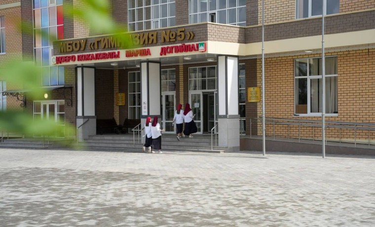 2 из 3 родителей школьников в Грозном против отмены домашнего задания − SuperJob