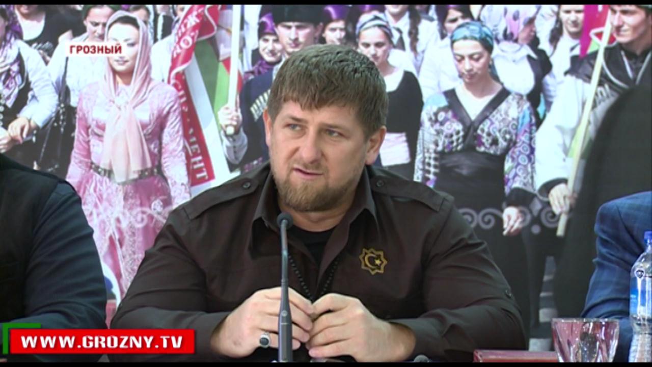 Рамзан Кадыров поздравил депутатов молодежного  парламента с юбилеем.