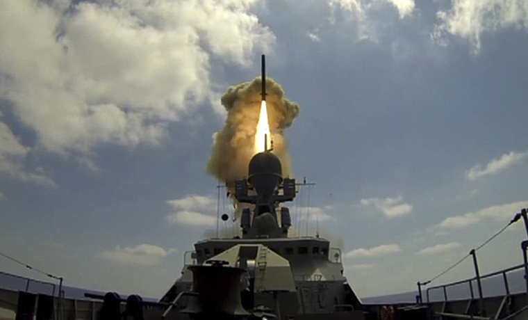 Российские военные корабли запустили крылатые ракеты по объектам ИГ в районе Пальмиры