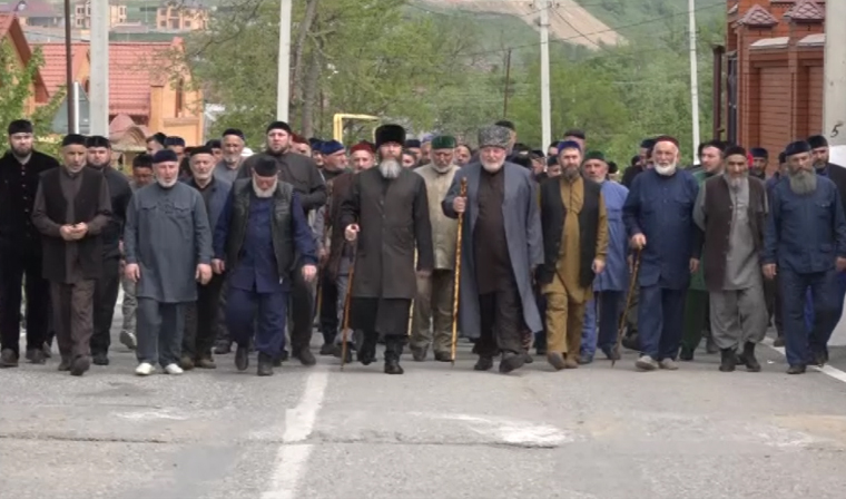 Магомед Кадыров организовал большой зикр в память о Первом Президенте Чечни