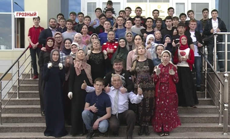 В Центре образования имени первого президента Чечни прошел  масштабный субботник