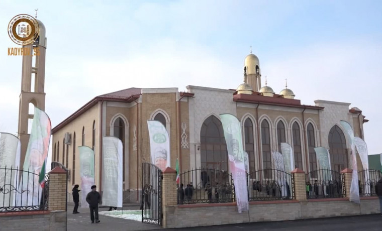 В дагестанском Османюрте открыли мечеть, построенную РОФ им. А.-Х. Кадырова