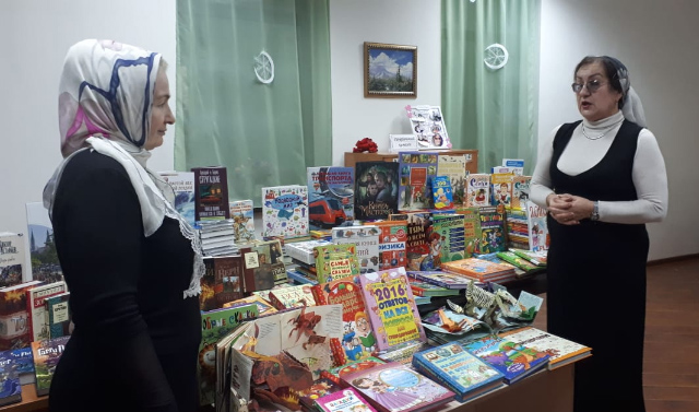 Российский фонд культуры подарил Чечне около 400 детских книг
