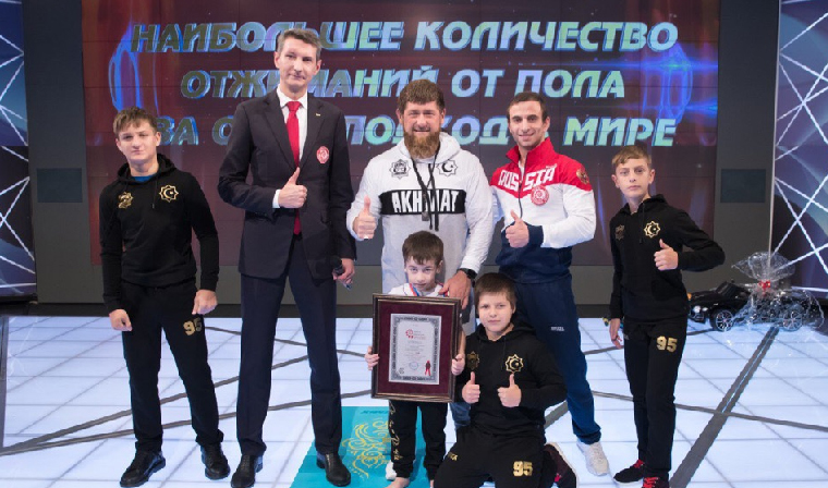 Рамзан Кадыров поздравил Рахима Куриева с установлением 6-ти рекордов