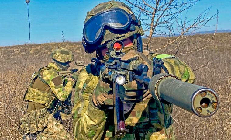 Военнослужащих подразделений оперативного назначения поздравили на Северном Кавказе