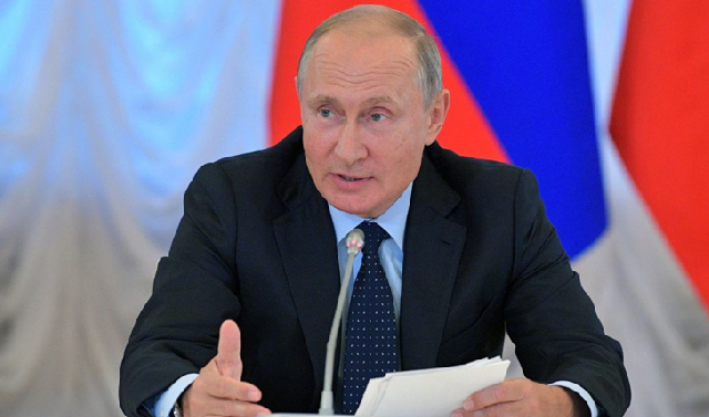 Владимир Путин подписал закон об обязательной фотофиксации техосмотра