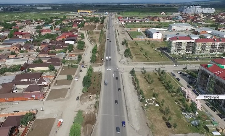 У восточного въезда в Грозный продолжаются масштабные строительные работы