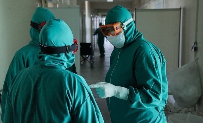 За сутки в России выявили 8 275 случаев заражения коронавирусом