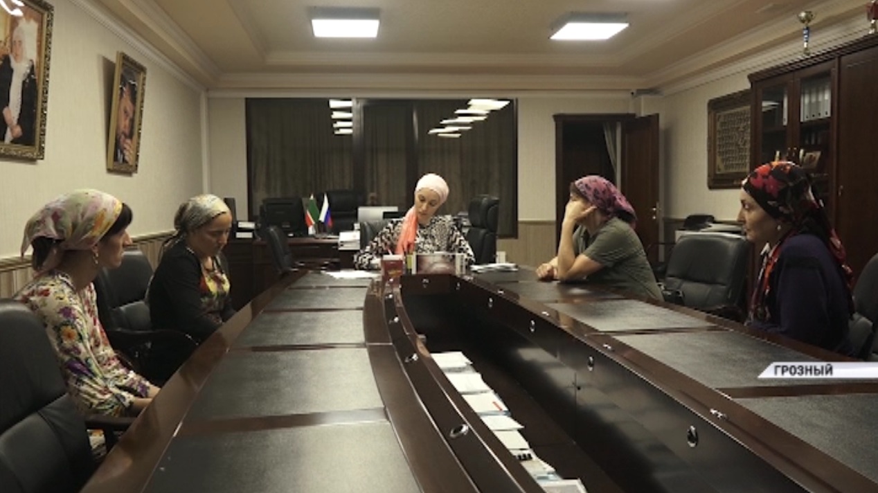 4 жителя Чечни получили возможность пройти лечение в специализированных клиниках страны