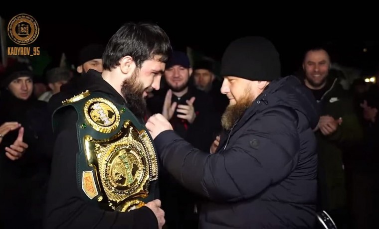 Рамзан Кадыров поздравил бойцов РСК «Ахмат» с победами на турнире ACA 118