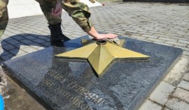 Военнослужащие ОГВ(с) приняли участие в ведомственной акции «На страже памяти»| грозный, чгтрк