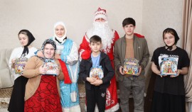 В ЧР офицеры Росгвардии поздравили детей погибших сотрудников с Новым Годом