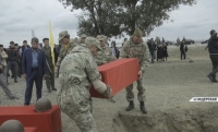Останки 86 красноармейцев захоронили на мемориальном кладбище в Чечне
