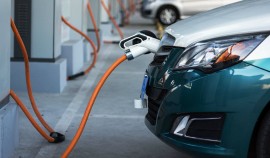 Первую станцию для зарядки электромобилей запустили в ЧР